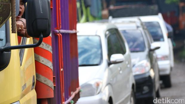 Kondisi macet di Rancaekek