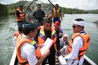 Bupati Dedi Lantik Kades di Aliran Sungai Citarum