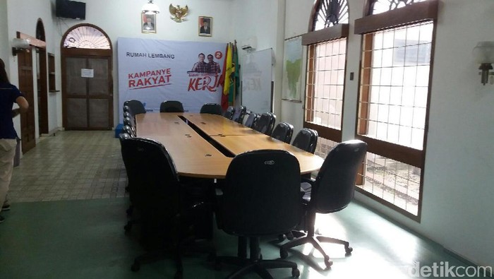 Ahok-Djarot Buka Posko Laporan dan Aduan Warga di Rumah Lembang