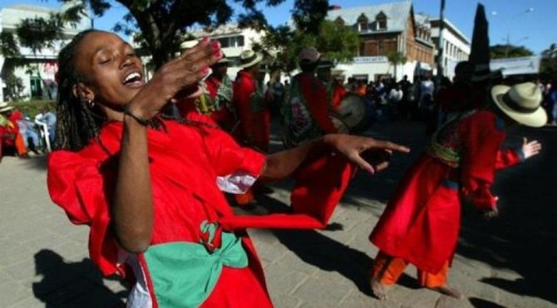 Misteri Suku Banjar yang Bermigrasi dan Jadi Nenek Moyang Orang Madagaskar Misteri Suku Banjar yang Bermigrasi dan Jadi Nenek Moyang Orang Madagaskar
