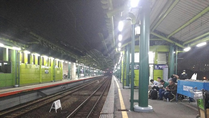 Ada Perbaikan Rel, Kereta dari Gambir ke Luar Kota Telat di Atas 2 Jam