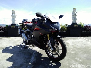 Serunya Menikmati Pemandangan Bali Sambil Nyemplak Motor CBR250RR