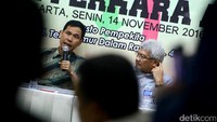 Juru bicara FPI, Munarman mencurigai ada desain untuk menyatakan Basuki Tjahaja Purnama atau Ahok tidak bersalah terkait kasus penistaan agama dalam gelar perkara yang akan digelar besok, Selasa (15/11).