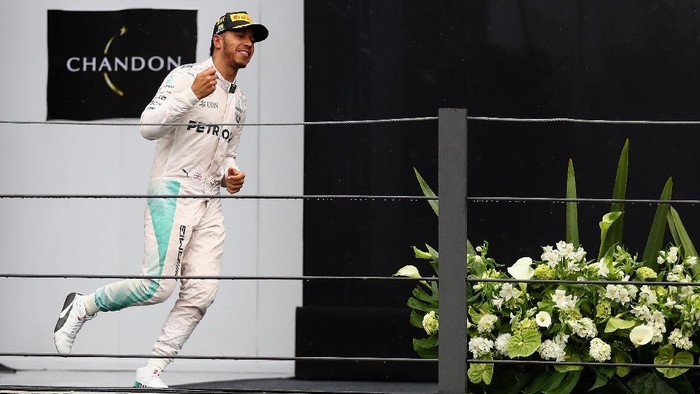 Hamilton Lanjutkan Perburuan di Abu Dhabi