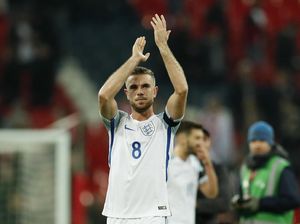 Rooney Tak Jadi Starter Lawan Spanyol, Henderson Akan Pimpin Inggris