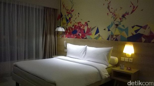 Kamar Deluxe dengan wallpaper pop art (Bonauli/detikTravel)