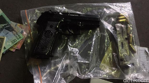 Barang bukti penggerebekan gudang narkoba di Kosambi, Tangerang, Selasa (15/11/2016)