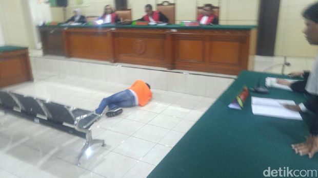 Divonis Seumur Hidup, WN Pakistan Penyelundup 97 kg Sabu Jatuh dari Kursinya