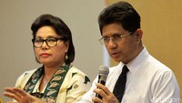 Wakil Ketua KPK Laode M Syarif memberikan keterangan soal kinerja KPK saat temu media di gedung KPK.
