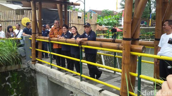 4 Menteri Blusukan ke Kali Buntung Yogyakarta, Puji 