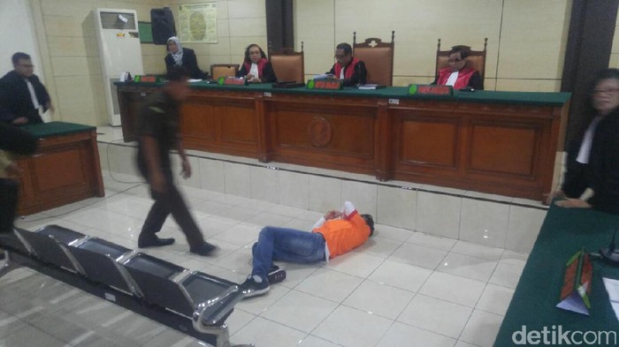 Divonis Seumur Hidup, WN Pakistan Penyelundup 97 kg Sabu Jatuh dari Kursinya