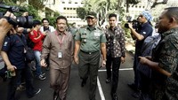 Pangdam Jaya Mayjen Teddy Lhaksmana juga menghadiri gelar perkara ini.