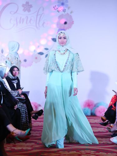  Anniesa Hasibuan Rilis Koleksi Ready to Wear untuk Wanita Metropolitan