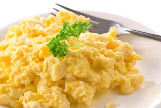 Ini 4 Langkah Mudah Bikin Scrambled Egg a la Jamie Oliver