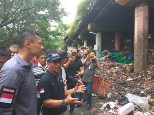 Agus Yudhoyono Prihatin Lihat Sampah Menumpuk di TPS