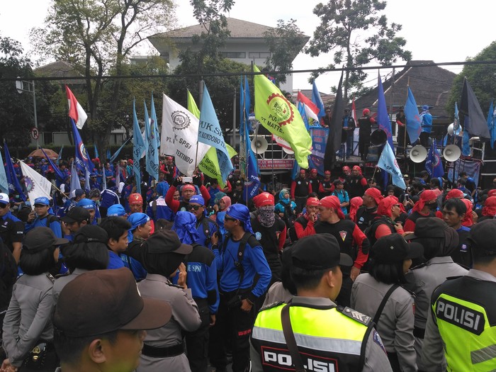 Jelang Penetapan UMK Kabupaten dan Kota, Buruh di Jabar akan Demo Selama 4 Hari
