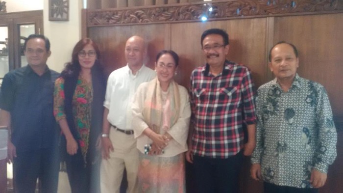 Di Sela Blusukan, Djarot Temui Sukmawati Soekarnoputri