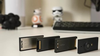 Namun kehadiran modul-modul yang bertempat di bagian belakang ponsel bikin keseluruhan bodi menjadi tebal. Foto: Istimewa/phandroid