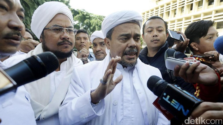 HRS Diminta Usaha Sendiri Keluar dari Saudi HRS Diminta Usaha Sendiri Keluar dari Saudi