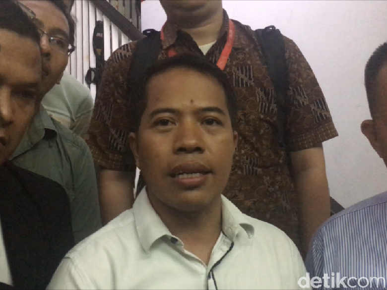 Mulyadi Tamsir Dipanggil Polisi Terkait Laporan Keuangan HMI Mulyadi Tamsir Dipanggil Polisi Terkait Laporan Keuangan HMI