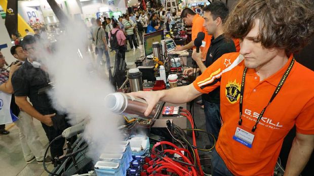 Mengenal 'Dewa' Overclock Alva Jonathan