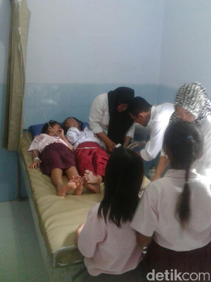 29 Murid SD di Blitar Keracunan Usai Konsumsi Es Goreo