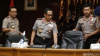 Kapolri menuturkan keputusan Bareskrim Polri melanjutkan kasus ini di tengah masa kampanye Pilkada sebagai bentuk diskresi.