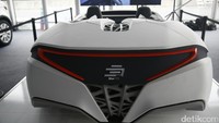 Dengan koneksi ke smart home, mobil akan terhubung dengan peralatan rumah tangga seperti sistem pemanas atau keamanan yang dapat dioperasikan setiap saat.