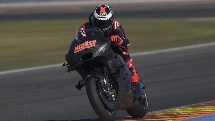 Lorenzo Takkan Ubah Gaya Membalap di Ducati