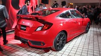 Selain itu, performa tambahan pada Civic Si mencakup sistem new active damper, active steering system, limited-slip differential dan ban berperforma tinggi. Foto: Pool (Motor1)
