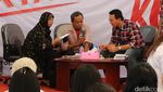 Diumumkan Jadi Tersangka, Ahok Masih Layani Aduan Warga di Rumah Lembang