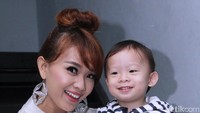 Lucunya putra pertama pasangan Mulyadi Tan dan Winda Viska itu. Pool/Ismail/detikFoto.