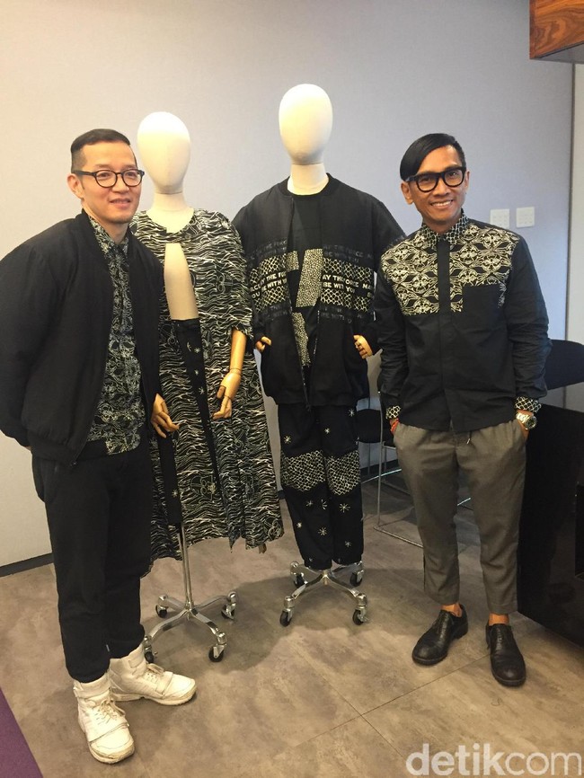 Apa jadinya ketika batik dan Star Wars bertemu? Disney sebagai pemegang  lisensi Star Wars menggandeng Populo Batik untuk menciptakan koleksi dalam menyambut film Star Wars: The Force Awakens pada 2016 lalu. Hasilnya, busana bermotif Yoda dan May the Force be with you yang dibuat dengan teknik batik. (Foto: Daniel Ngantung/Wolipop)