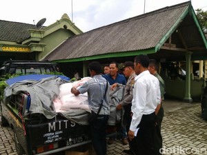 Tim Gabungan TNI-Polisi Tangkap Penyelundup Pupuk Bersubsidi
