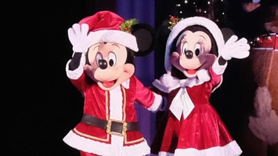 Sambut Natal, Mari Berpesta Bareng Mickey Mouse Cs