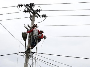 Data Tak Akurat, Bagaimana Jika Orang Miskin Kena Pencabutan Subsidi Listrik?