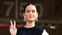 Katy Perry saat menghadiri acara penerimaan Hollywood Walk of Fame pada labelnya tersebut di Los Angeles, AS pada Selasa (15/11/2016) waktu setempat. Matt Winkelmeyer/Getty Images/detikFoto.