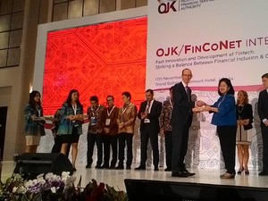 OJK Siapkan Aturan Perlindungan Konsumen Fintech
