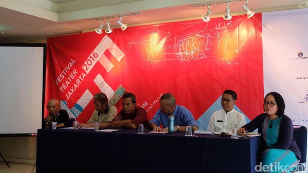 Festival Teater Jakarta Bukan Sekadar Kompetisi Teater Festival Teater Jakarta Bukan Sekadar Kompetisi Teater