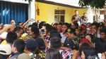 Blusukan ke Pondok Kopi, Ahok Ramai Disambut Warga