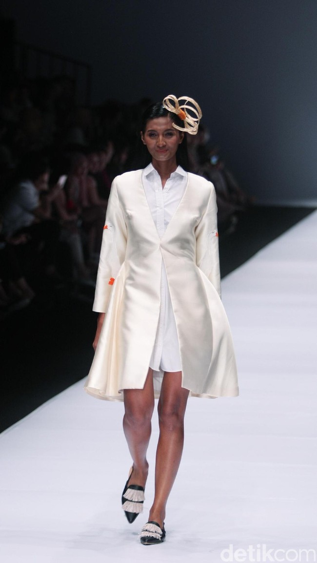 Fashion Show Busana JII by Gloria Agatha. Jakarta Fashion Week 2017. Senayan CIty. Jakarta. [Foto: Mohammad Abduh/Wolipop]