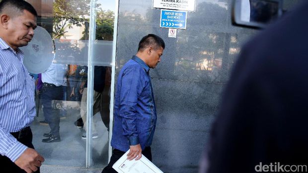 Keluarga pun Tak Hadir Saat Pembacaan Tuntutan PNS Pemilik 19 Mobil