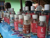 Virgin coconut oil produksi warga Desa Yenbuba (Sukma/detikTravel)