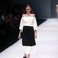 Fashion Show Busana JII by Gloria Agatha. Jakarta Fashion Week 2017. Senayan CIty. Jakarta. [Foto: Mohammad Abduh/Wolipop]