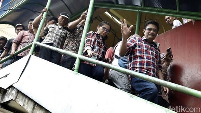 Djarot Blusukan di Pasar Kebayoran Lama