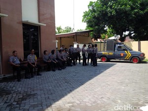 Sidang Pembunuhan Pengikut Dimas Kanjeng Masih Dijaga Ketat Polisi