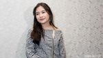 Gaya Prilly Latuconsina dengan Kacamata Vintage, Yay or Nay?