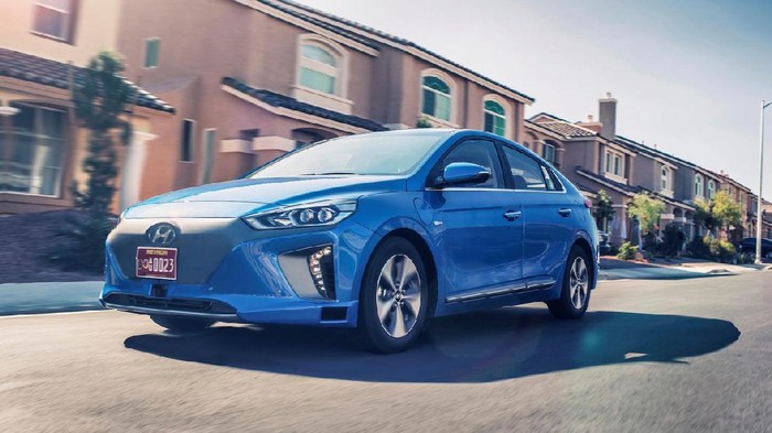 Hyundai Ioniq Ramaikan Pasar Mobil Otonom