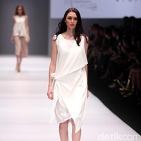 Fashion Show Ardistia New York di Jakarta Fashion Week 2017. Senayan City. Jakarta. [Foto: Mohammad Abduh/Wolipop]