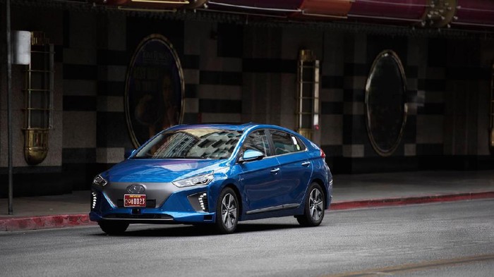 Hyundai Ioniq Diuji Sebagai Mobil Otonom